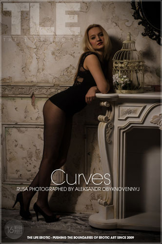 Rusa "Curves"
