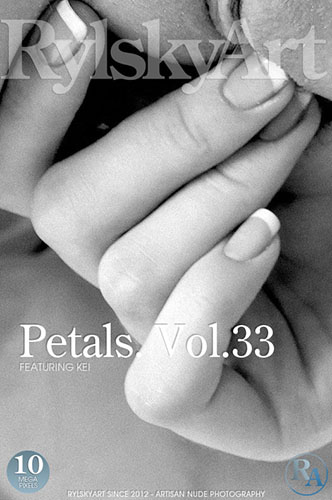Kei "Petals. Vol.33"