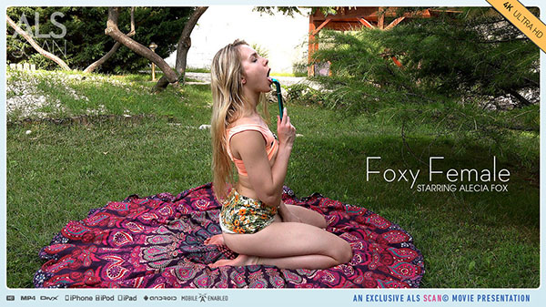Alecia Fox "Foxy Female"