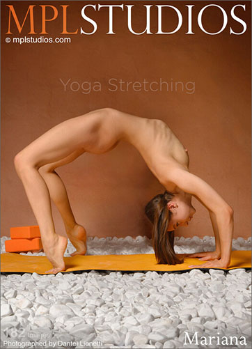 Mariana "Yoga Stretching"