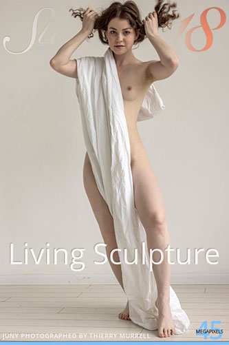 Juny "Living Sculpture"